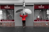 Dubbel nait hölt biäter. (Doppelt genäht hält besser.)