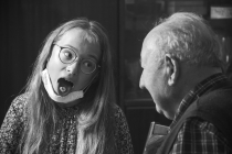 He dräg’t Hiärt up de Tunge. (Er trägt das Herz auf der Zunge.)